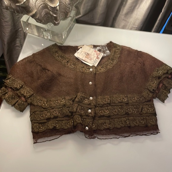 Kenzie Women’s short sweater size Large - Picture 2 of 9